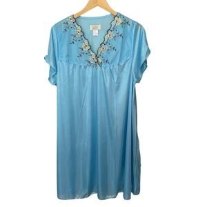 Vintage Lati Fashion Intimates nightgown Blue Embroidered Floral Silky‎ Size XXL